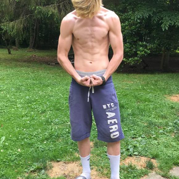 Profile Picture of Charles Bray-mekic (@charlesmekic) on Poshmark