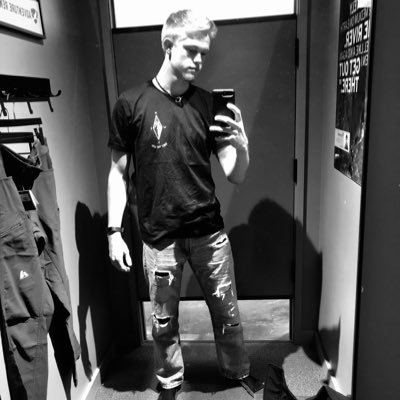Profile Picture of Ryan Mock (@MockRm) on Twitter