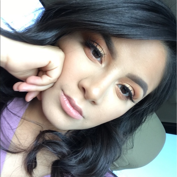 Profile Picture of Mariela Gutierrez (@marielaaa) on Poshmark