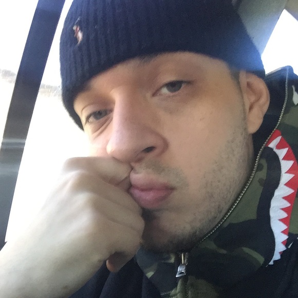 Profile Picture of Luis Pinzon (@lpinzon23) on Poshmark