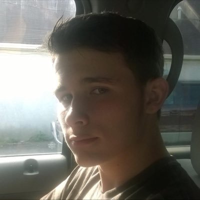 Profile Picture of Evan Jeremy Hoerter (@MichealScott2nd) on Twitter