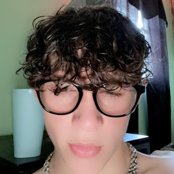 Bryson Alexander - Poshmark Profile Picture of Bryson Alexander (@brysonalex69) on Poshmark