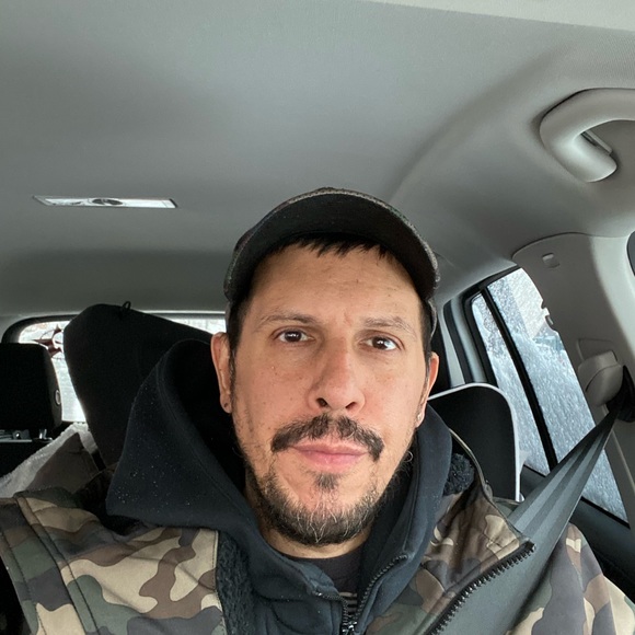 Profile Picture of Luis Monzon (@lmonzon76) on Poshmark