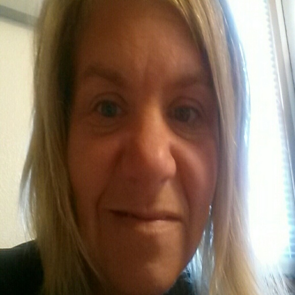 Profile Picture of Danielle Shultz (@gertie1) on Poshmark