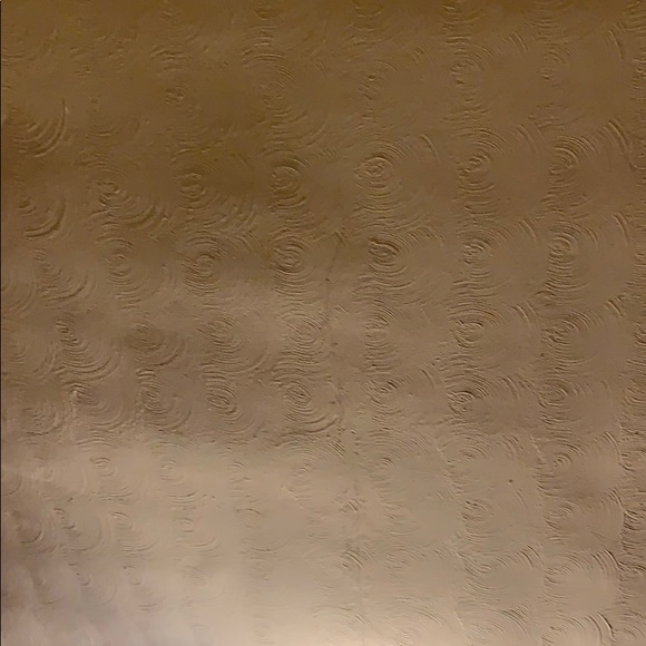 Profile Picture of Derome Dacanay (@deromed) on Poshmark