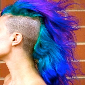 Profile Picture of Sarah L (@SarahSoShay) on Twitter