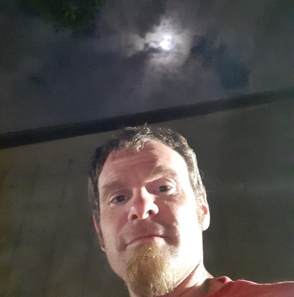 Profile Picture of Jeffrey Hendrickson (@jeffreyjeffro) on Poshmark