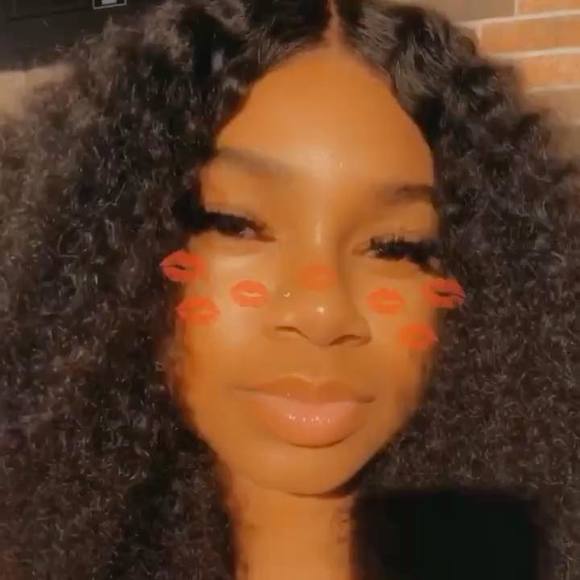 Profile Picture of Charlene Pace (@clum__c) on Poshmark