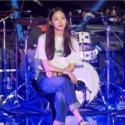 Profile Picture of Yors (@spacedwellerrr) on Twitter