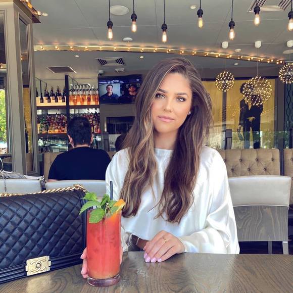 Profile Picture of Nicole Calvaruso (@xx3nicoleexx3) on Poshmark