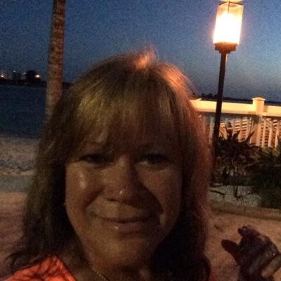 Profile Picture of Lynn Decker (@LynnDecker18) on Twitter