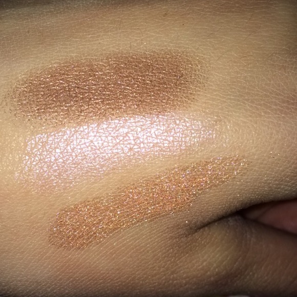 Morgan Gillian - Poshmark Profile Picture of Morgan Gillian (@morgs1998) on Poshmark