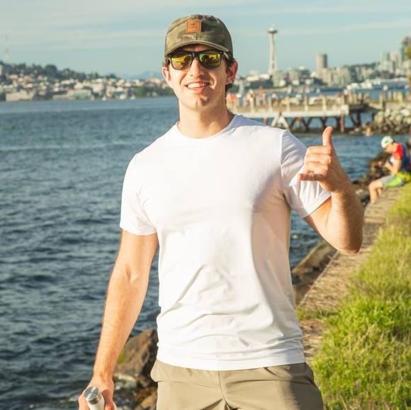 Profile Picture of Joel Scanlan (@joelambrose) on Poshmark