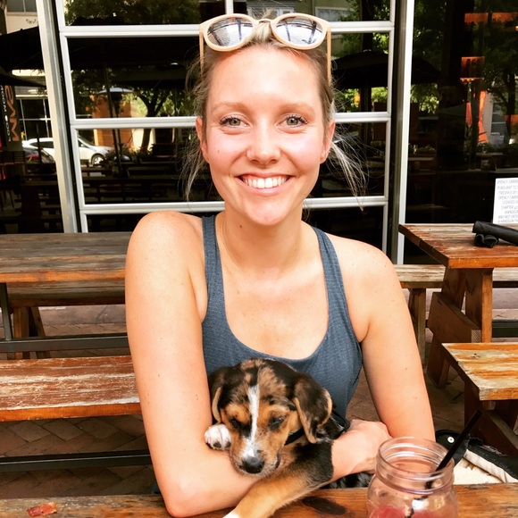 Profile Picture of Carli Raffaele (@carliraffaele) on Poshmark