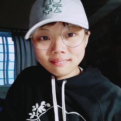 Profile Picture of Wu Pei Shan (@WuPeiShan5) on Twitter