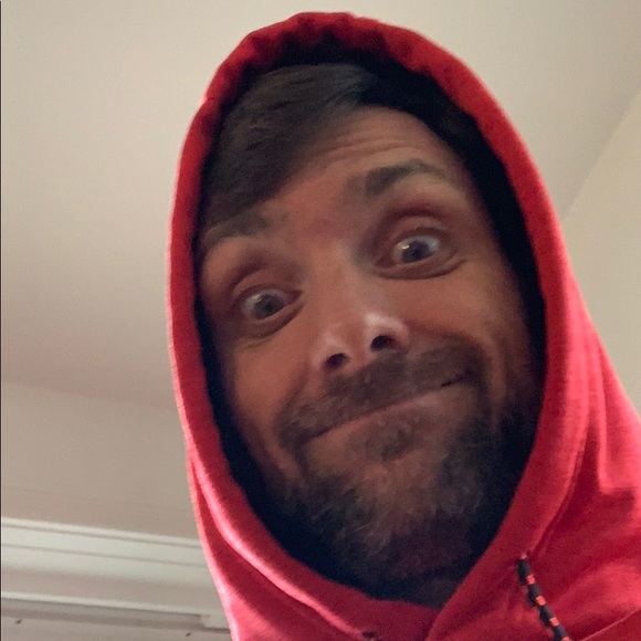 Profile Picture of Eric Rodrigues (@ericr79) on Poshmark