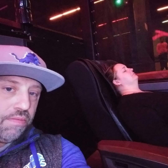 Profile Picture of Robert Fralick (@robertfralick7) on Poshmark