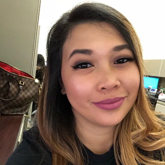 Profile Picture of Christine Magdael (@lovextineee) on Poshmark