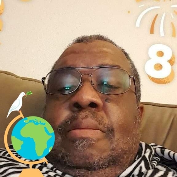 Profile Picture of Carl Michael (@aldercarlma) on Poshmark