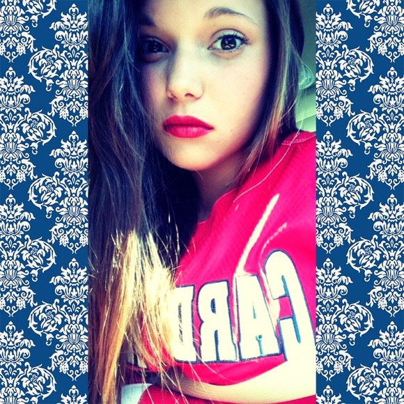 Profile Picture of Haley Calton (@haleycalton17) on Poshmark