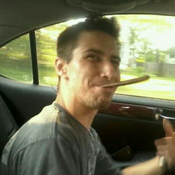 Profile Picture of Scott Mcaskill (@scottamcaskill) on Poshmark
