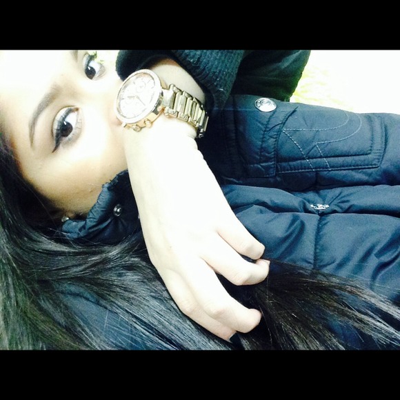 Profile Picture of Antonietta Ceccarelli (@ascaxx) on Poshmark