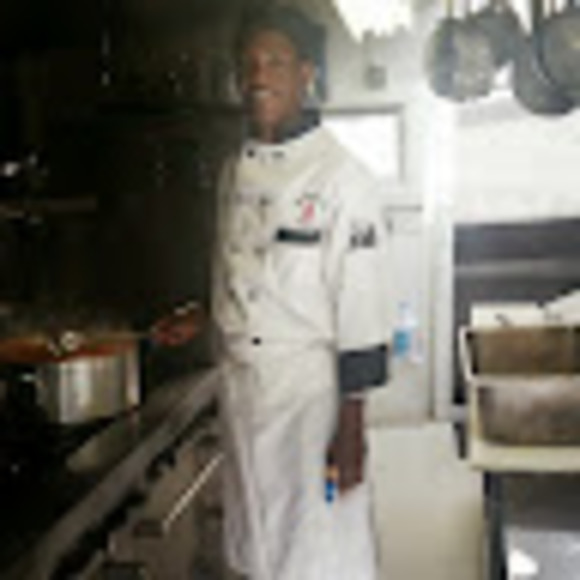 Profile Picture of Cleon Clarke (@coolguydre2911) on Poshmark