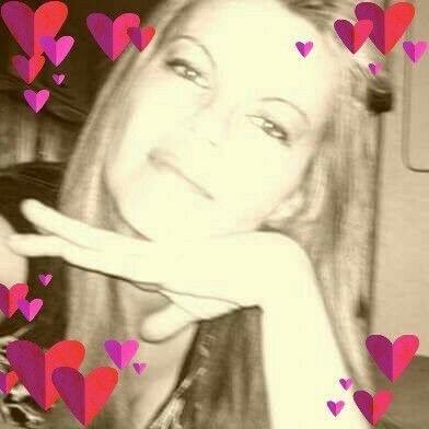 Profile Picture of Tiffany Walnoha (@TiffanyWalnoha) on Twitter