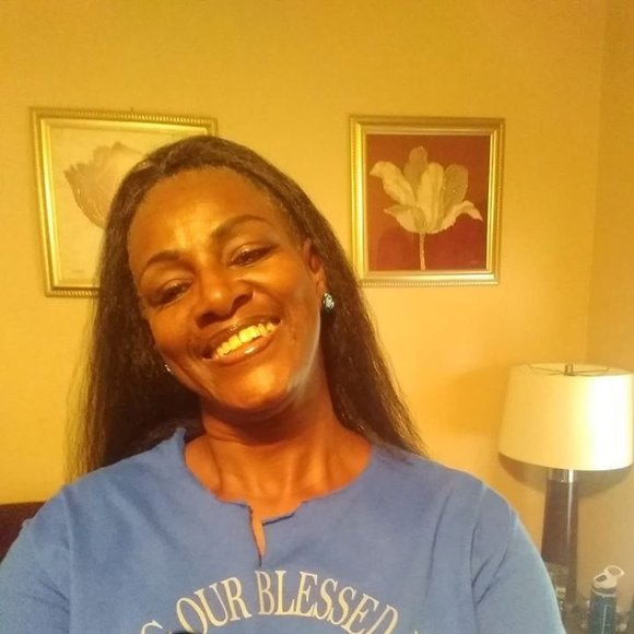 Profile Picture of Jacqueline Myers (@queensugar1) on Poshmark
