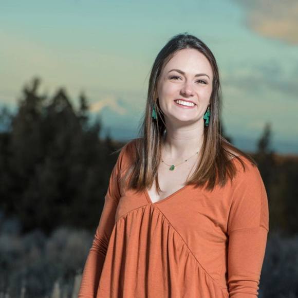 Profile Picture of Jennifer Robeson (@jenniferrobeson) on Poshmark