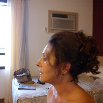 Profile Picture of Elizabeth Muzzi (@@bethmuzzi) on Twitter
