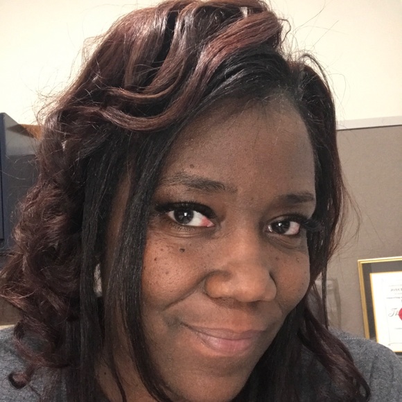 Profile Picture of Joyce Harney (@queenj2018) on Poshmark