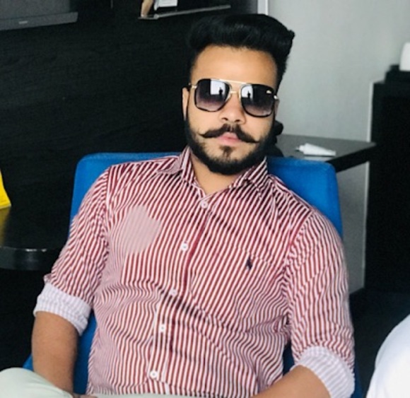 Profile Picture of Gaurav Kumar (@gk3133611) on Poshmark