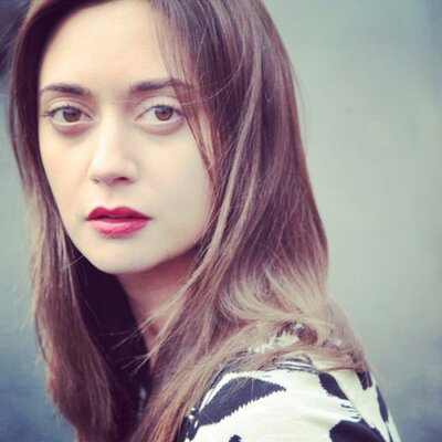 Profile Picture of Jodie Bloom (@JodieCaraBloom) on Twitter