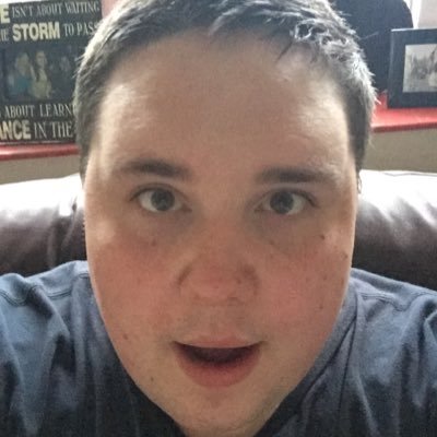 Profile Picture of Daniel Searle (@Searlyface) on Twitter