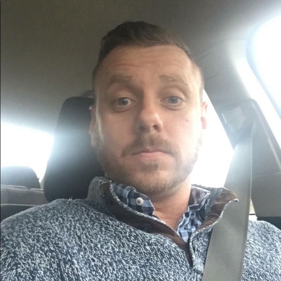 Profile Picture of Joseph Lavinder (@j_lavinder) on Poshmark