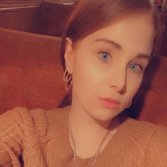 Profile Picture of Alexandra Christopher (@alexa426) on Poshmark