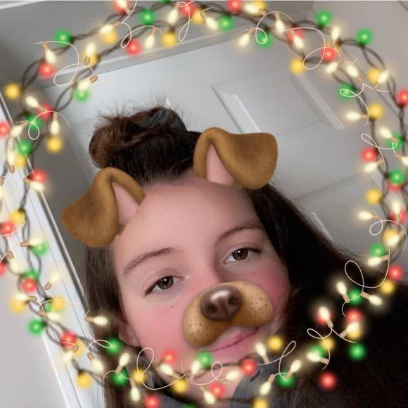 Profile Picture of Crystallynn Bobar (@sissy715) on Poshmark