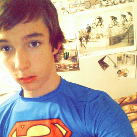 Profile Picture of Adam Largent (@adamlargent) on Poshmark