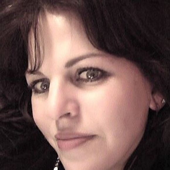 Profile Picture of Amy Potts (@onetimetwice) on Poshmark
