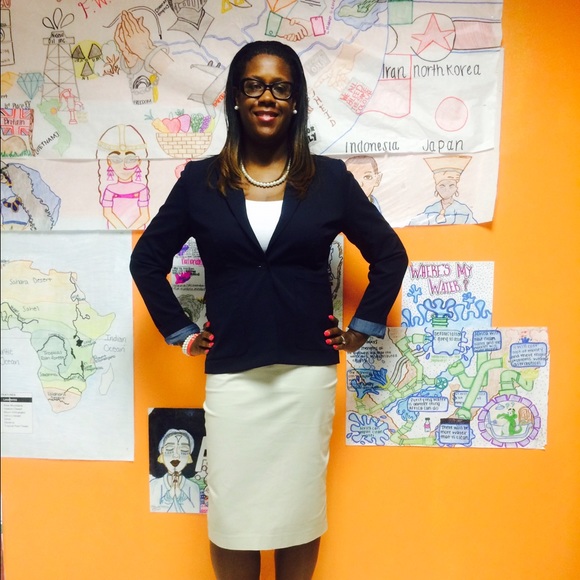 Profile Picture of Dana Roberts (@legacy1913) on Poshmark