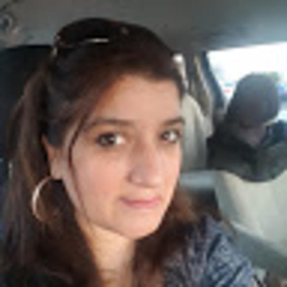 Profile Picture of Jenny Heering (@jennyheering) on Poshmark