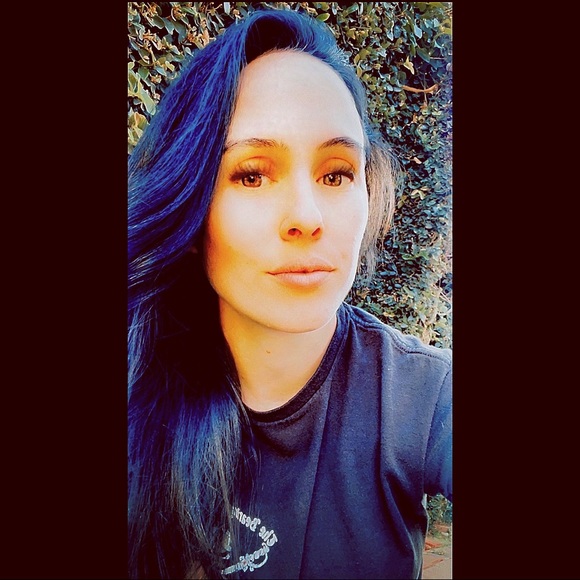 Profile Picture of Kelsey Sansenbach (@ksansenbach) on Poshmark