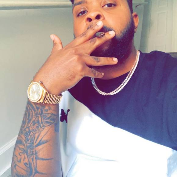 Profile Picture of Trelly Trell (@trell_boogie) on Poshmark