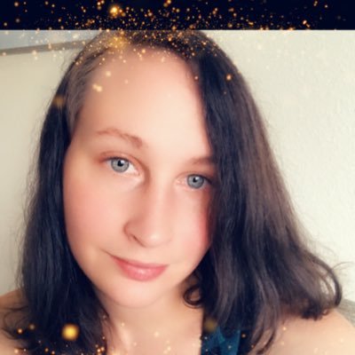 Profile Picture of Cassandra Erickson (@cassand14080956) on Twitter