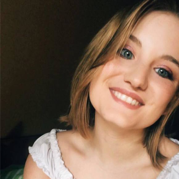 Profile Picture of Emma Kightlinger (@emmakightlinger) on Poshmark