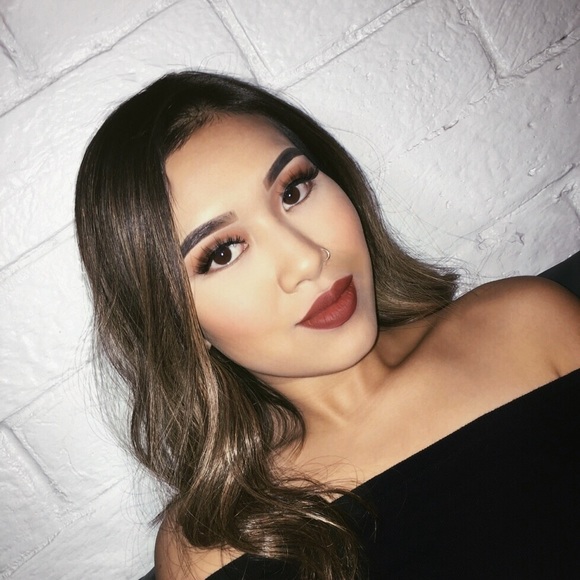 Profile Picture of Chanthy Vath (@cxvath) on Poshmark