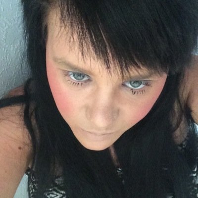 Profile Picture of Chantelle Dobson (@chantelled92) on Twitter