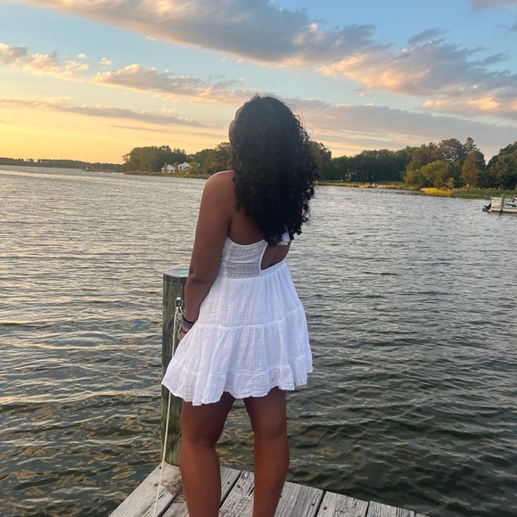 Profile Picture of Amira Symes (@amira_s435900) on Poshmark