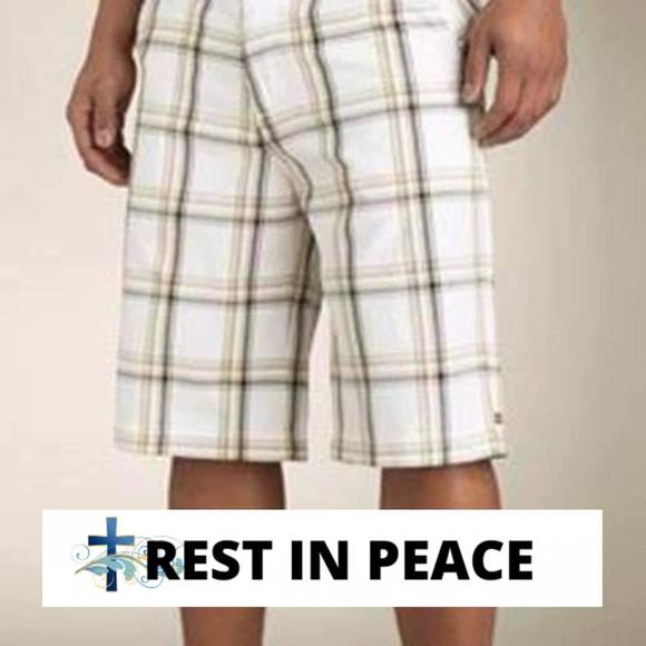 Profile Picture of Mollyanne Brookens (@mbrookens) on Poshmark